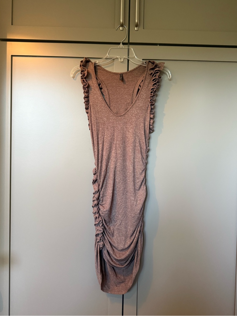 Riller & Fount Women’s Ruched Sleeveless Midi Dress in Dusty Rose - Size 1